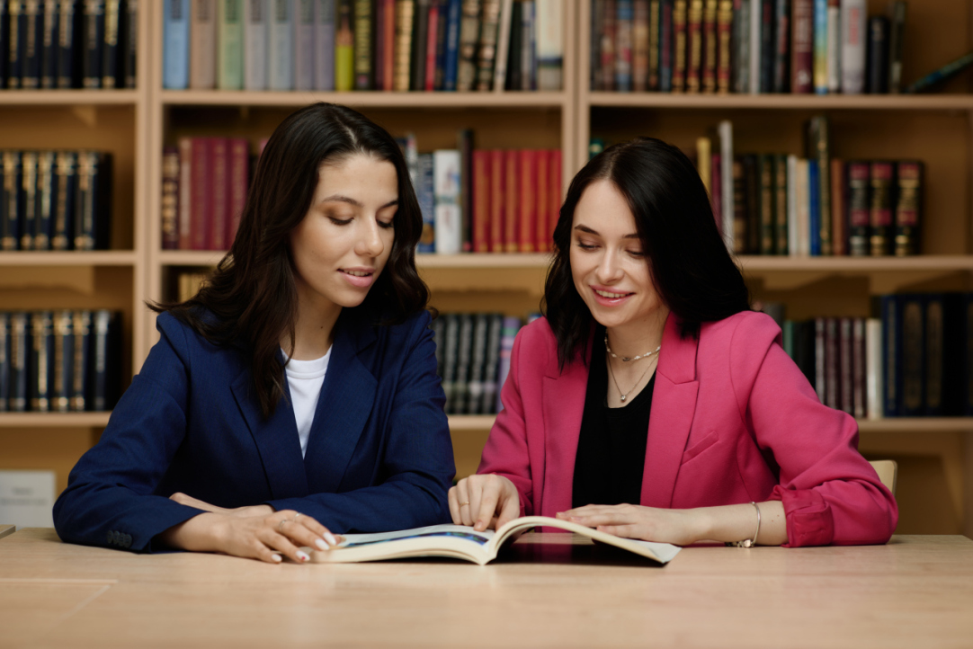 Исследование ВШЭ меняет представления о чтении у подростков Иллюстрация к новости: Исследование ВШЭ меняет представления о чтении у подростков